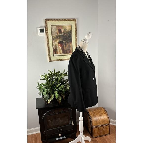 Talbots Women's 10P Jacket Black Long Sleeve 3 buttons Faux Pockets Collared - Picture 3 of 10